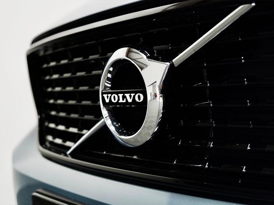 2022 Volvo XC40 Recharge Hybrid T5 R-Design